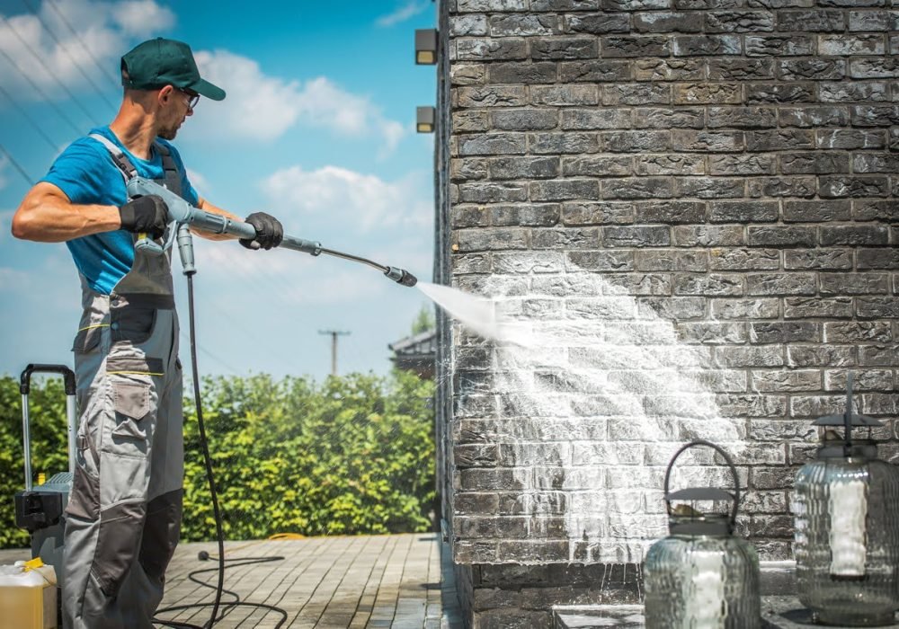 how-to-clean-outdoor-brick-1704893347.jpg